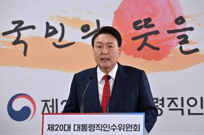 A New President Faces Familiar Challenges in Seoul