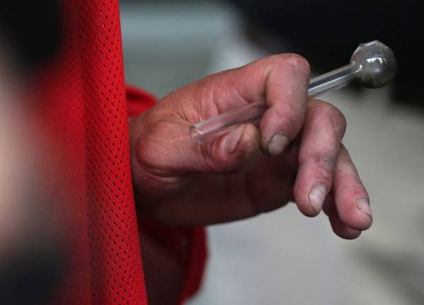 Lessons From the Viral ‘Crack Pipe’ News Cycle