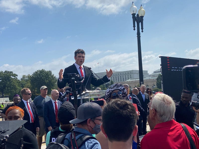 The Sweep: In 2022, the GOP Question Is Trump vs. McCarthy