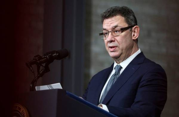Fact-Checking a Claim About the Pfizer CEO’s Vaccination Status
