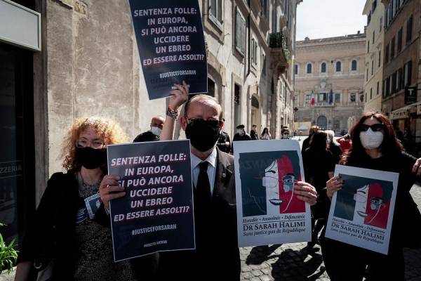 Featured image for post: French Protesters Want Closure—and Justice—for the Killing of Sarah Halimi