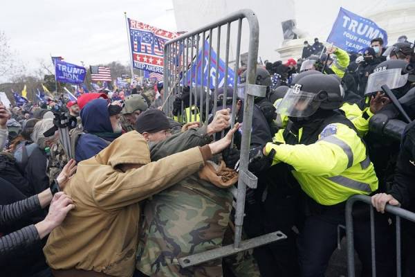 Fact Check: An Arizona State Rep Claims Antifa Members Were ‘Confirmed’ to be at the Capitol