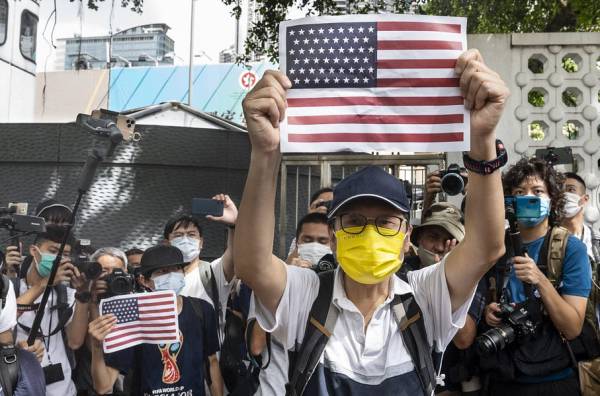 Between War and Capitulation