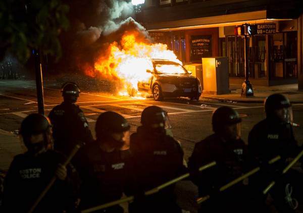 Why Trump Can Invoke the Insurrection Act