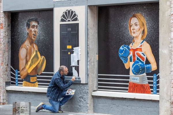 The Morning Dispatch: Liz Truss Favored in Race to Replace Boris