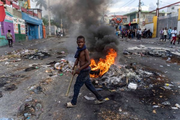 TOPSHOT-HAITI-POLITICS-UNREST-PROTEST