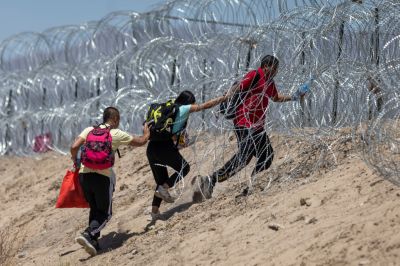 Migrant Crossings At Southern Border Increase As Title 42 Policy Expires