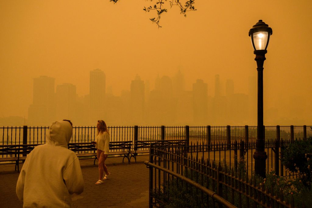 US-CANADA-FIRE-POLLUTION