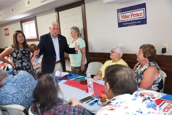 Republican Candidate Mike Pence Campaigns For President In Iowa