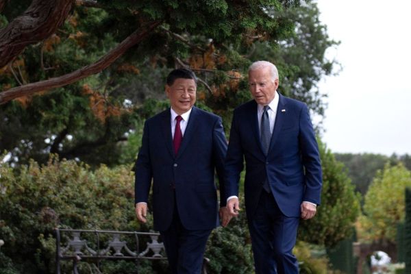 TOPSHOT-US-CHINA-DIPLOMACY-APEC-SUMMIT
