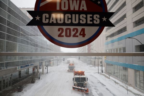 Iowa Prepares For State’s Caucuses, As Large Snowstorms Hit The State