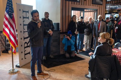 Vivek Ramaswamy Campaigns On Day Before Iowa’s Caucuses