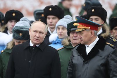 Putin Honours Unknown Soldier On Defender Of The Fatherland Day