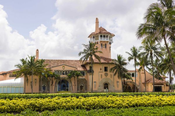 Featured image for post: Are Palm Beach Officials Considering Closing Trump’s Mar-a-Lago?