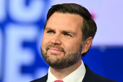 US-VOTE-POLITICS-DEBATE-VANCE-WALZ