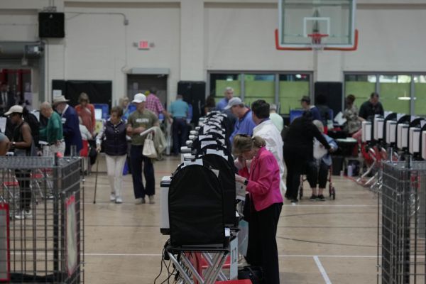 Featured image for post: Viral Images of Early Vote Counts From Texas Are Fabricated