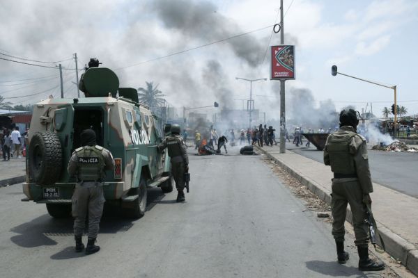 Featured image for post: Mozambique Reels from Post-Election Chaos