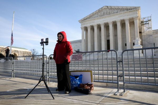 Featured image for post: SCOTUS Weighs TikTok’s Fate