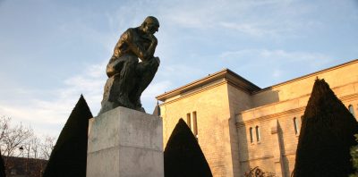 Sculpture of Le Penseur (The Thinker) in Musee Rodin.
