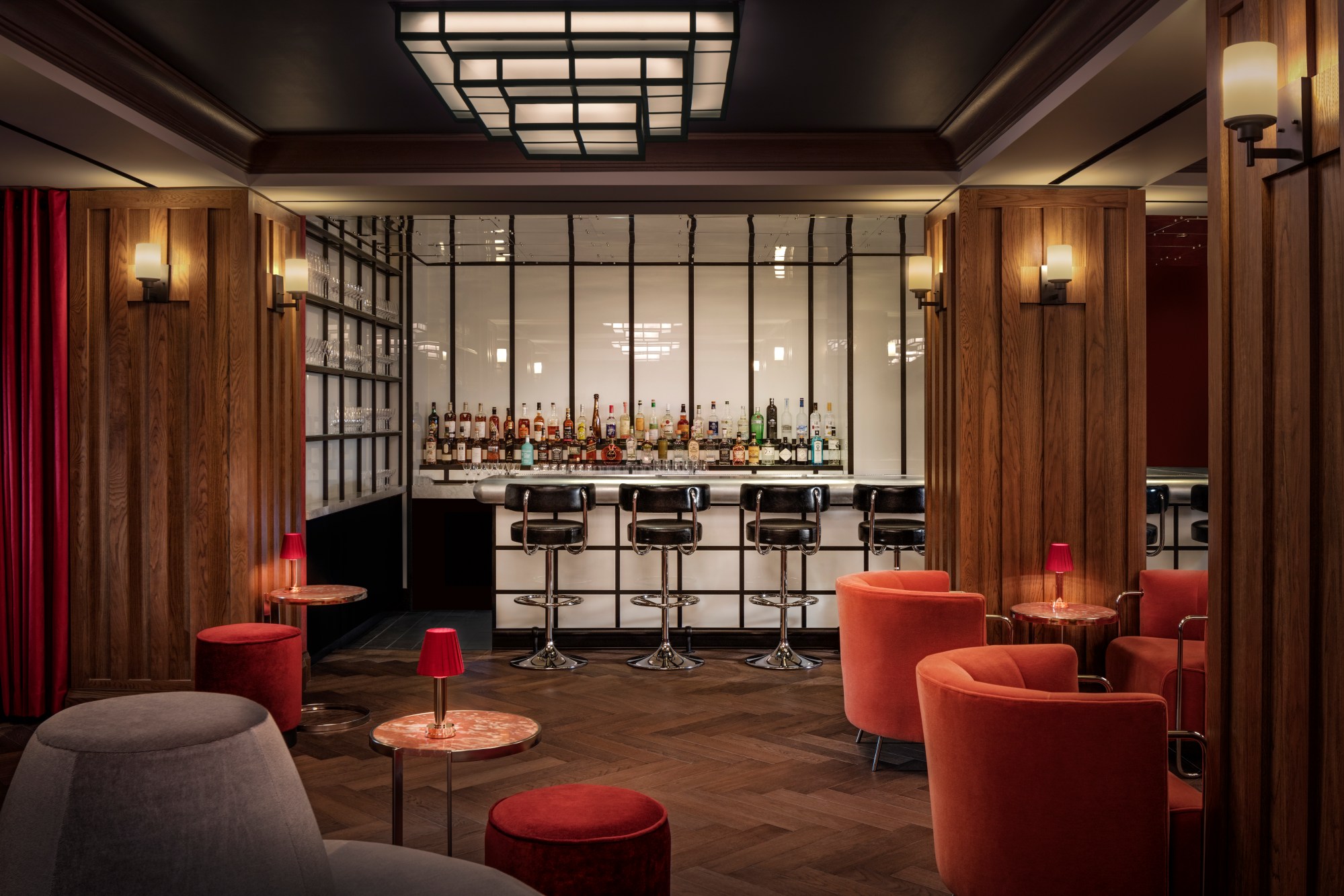 SilverLyan_Bar_Wide (1)