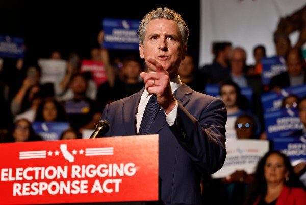 Featured image for post: Newsom Targets Trump as Redistricting Fight Takes Shape