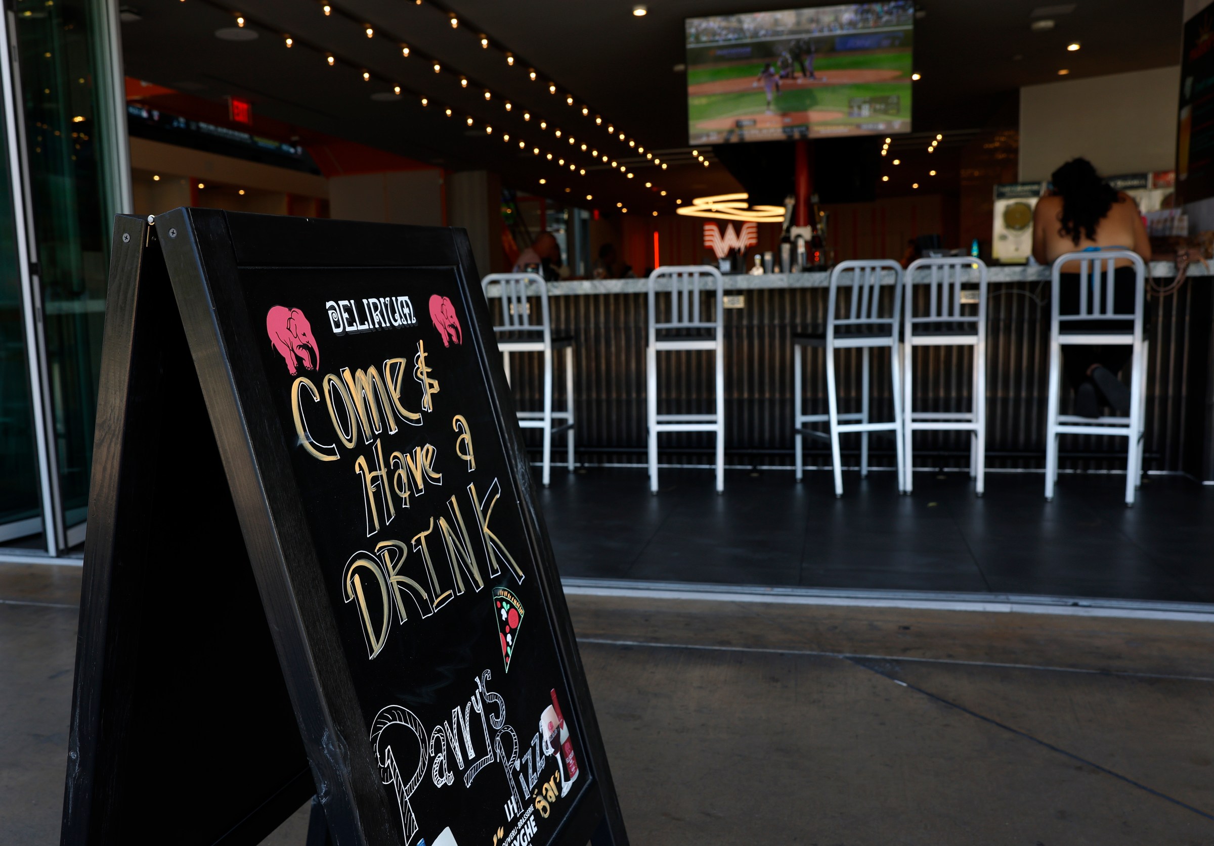 Drastic Decrease In Tourism Deepens Las Vegas Area’s Economic Woes