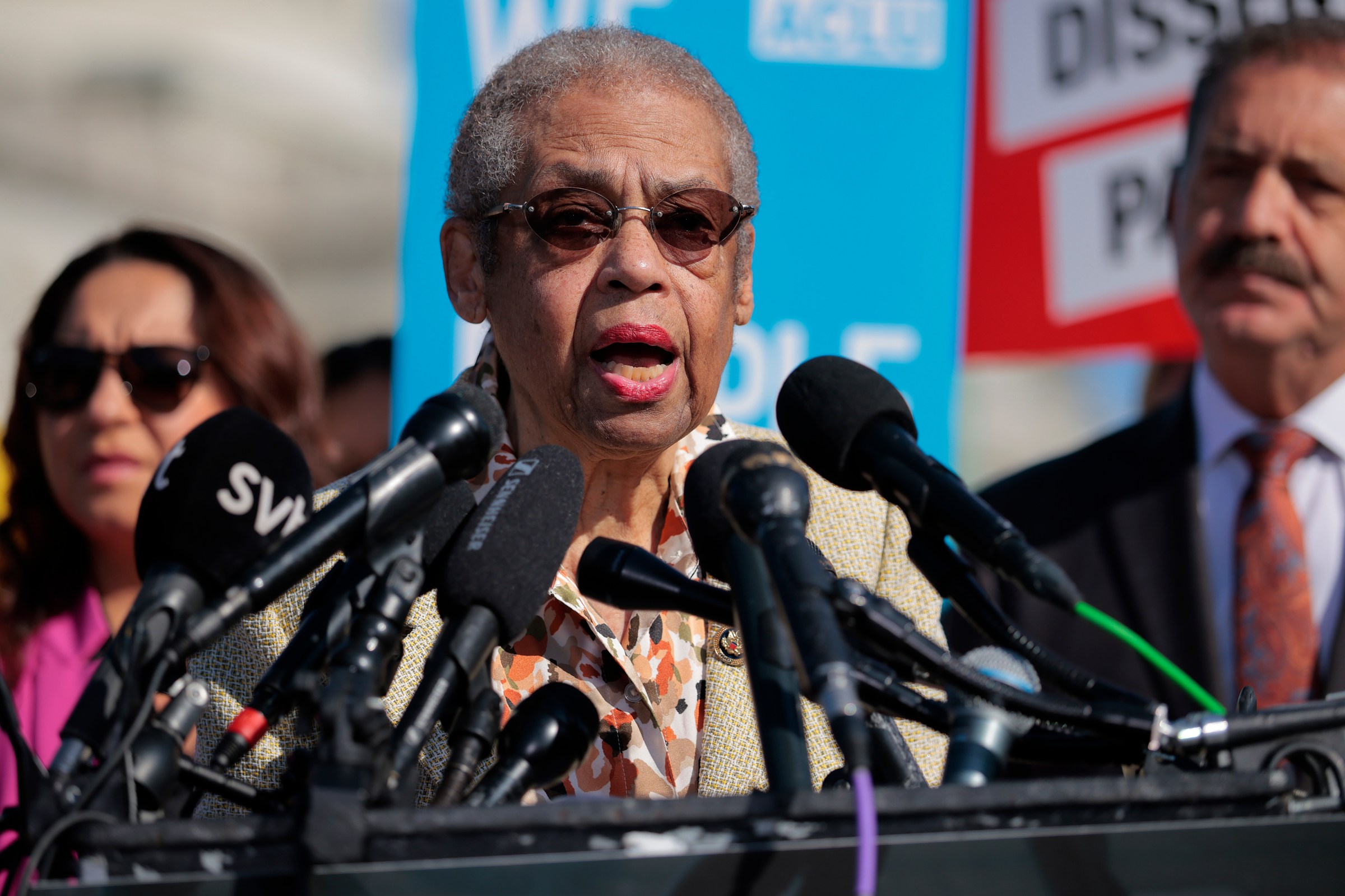 House Democrats Call For End To National Guard Deployment In Washington