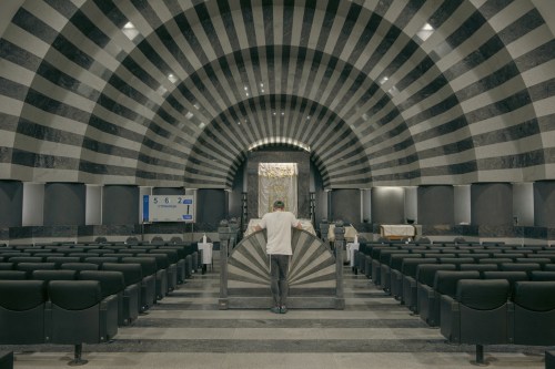 The synagogue at Dnipro’s Menorah Center. For the first evening of Rosh Hashana, believers gathered to pray, celebrating the jewish new year. (Dispatch photo by Louis Lemaire-Sicre/Hans Lucas)