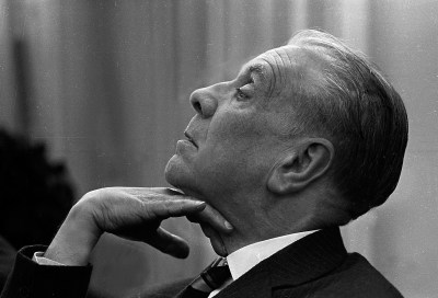 A man in a suit and tie