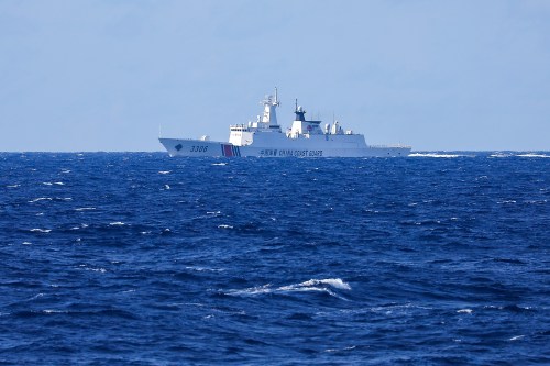 A white ship in the ocean